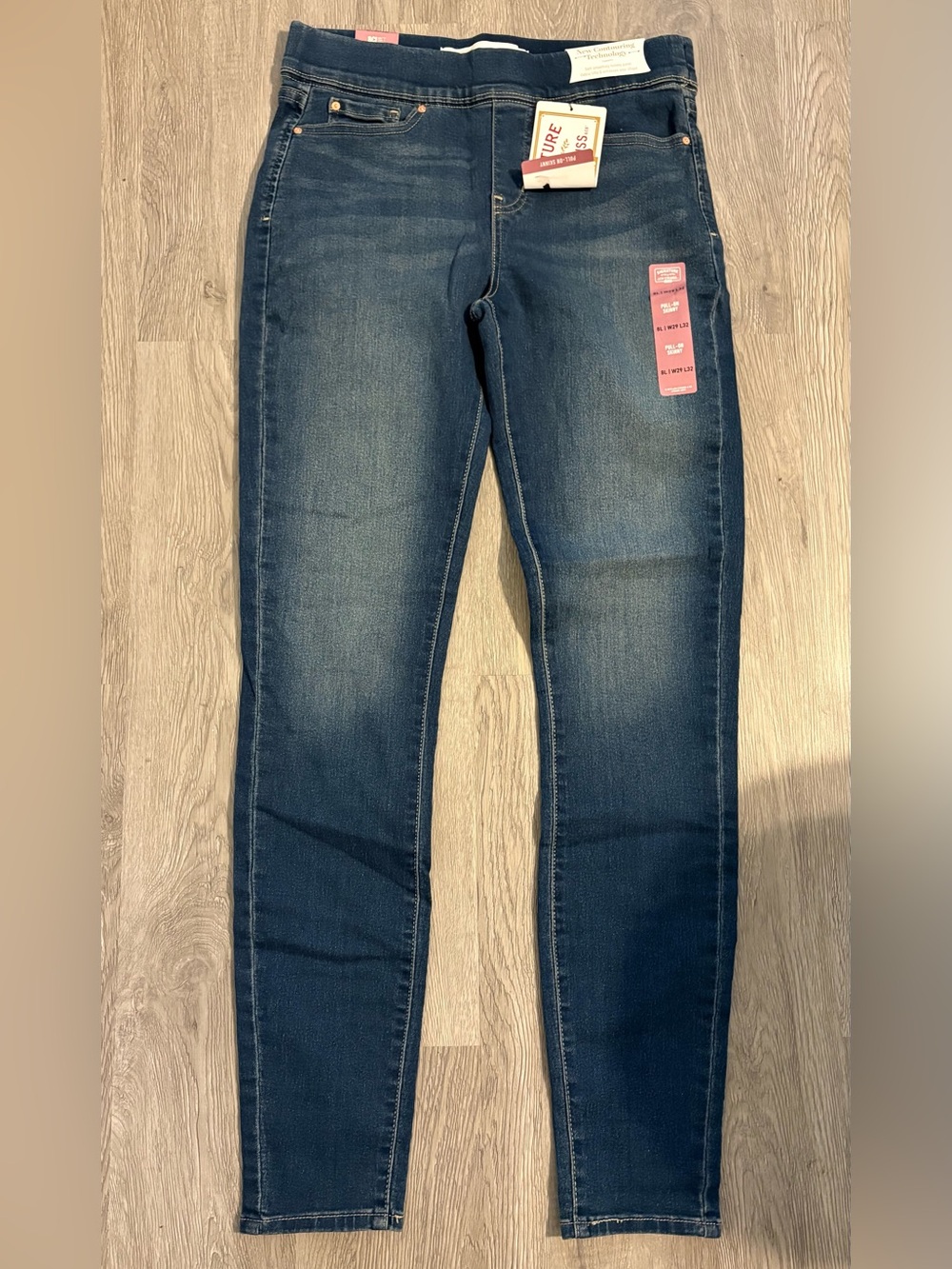 LEVI’S Contouring Tummy Panel Skinny Jeans in Dark Blue Wash, Size 8L
